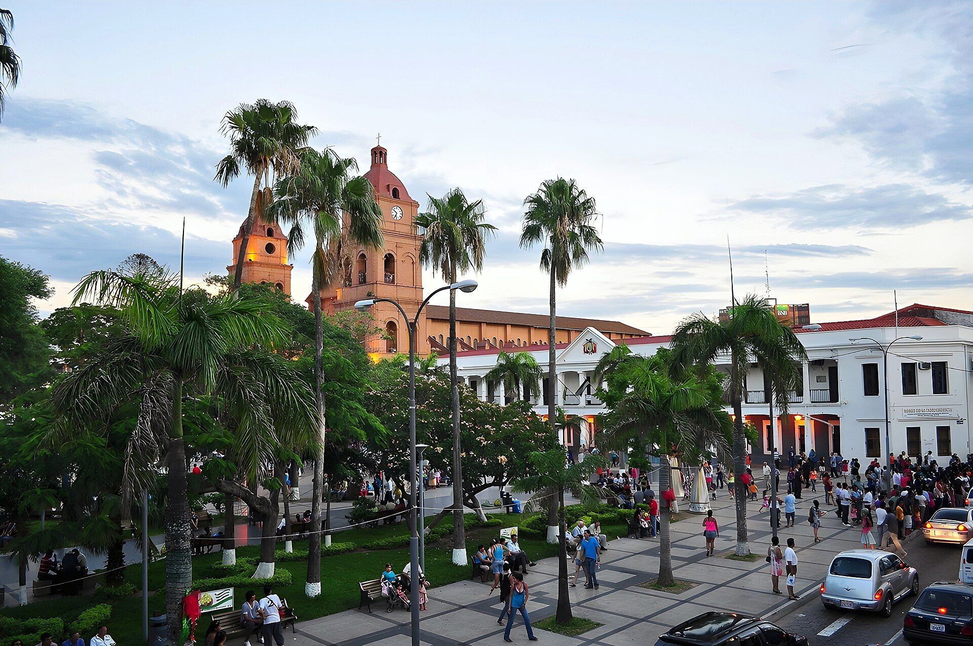 Plaza 24 de Septiembre in central Santa Cruz