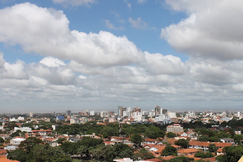 Wide daytime skyline of Santa Cruz de la Sierra