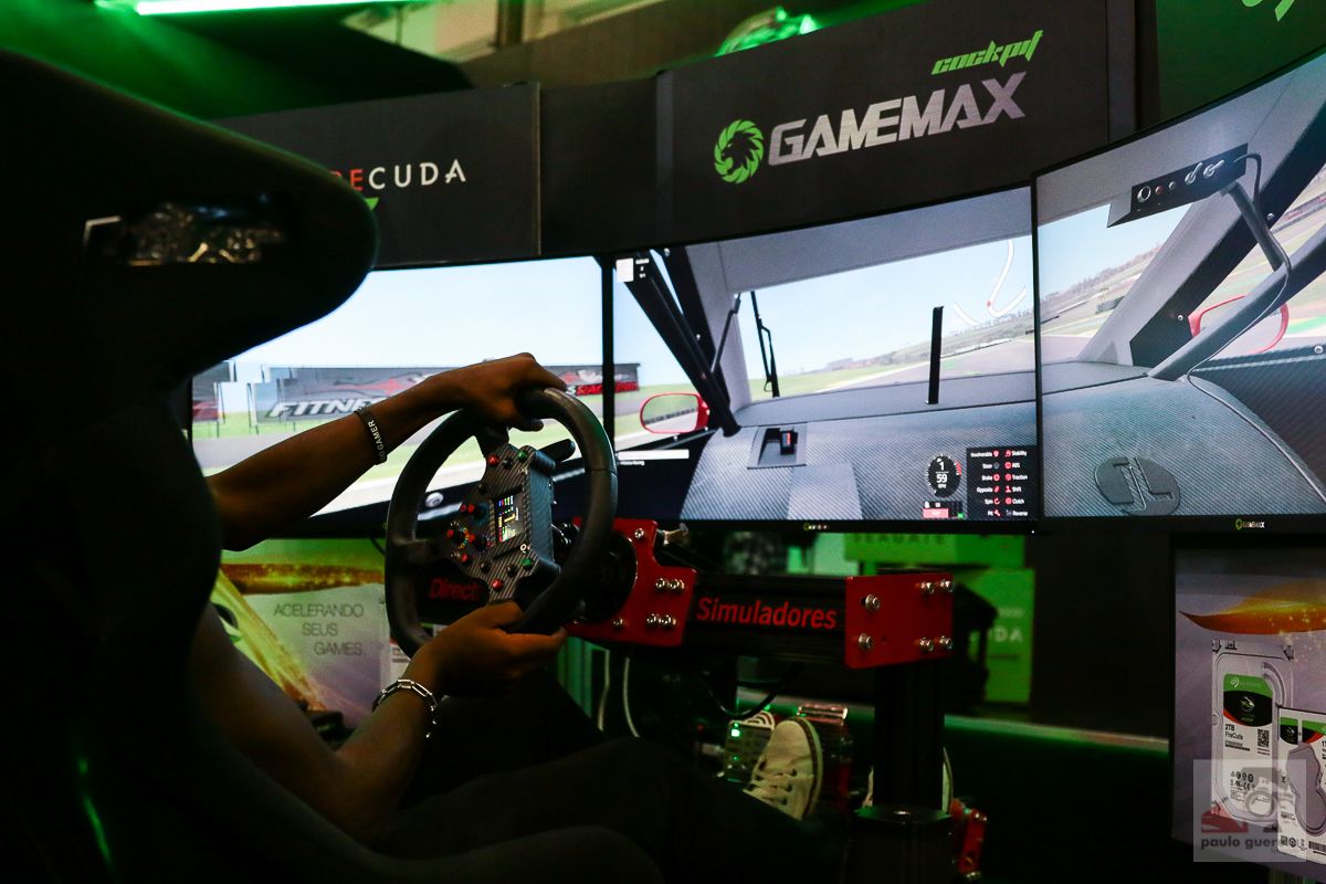 Gaming displays on the Brasil Game Show exhibition floor in 2018