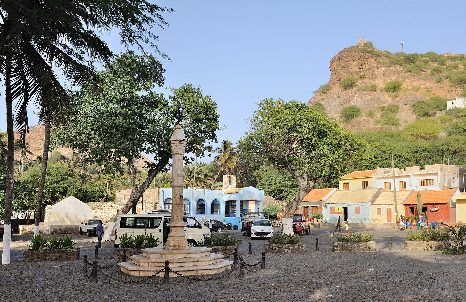 Cobblestone Pelourinho square beneath the hills of Cidade Velha