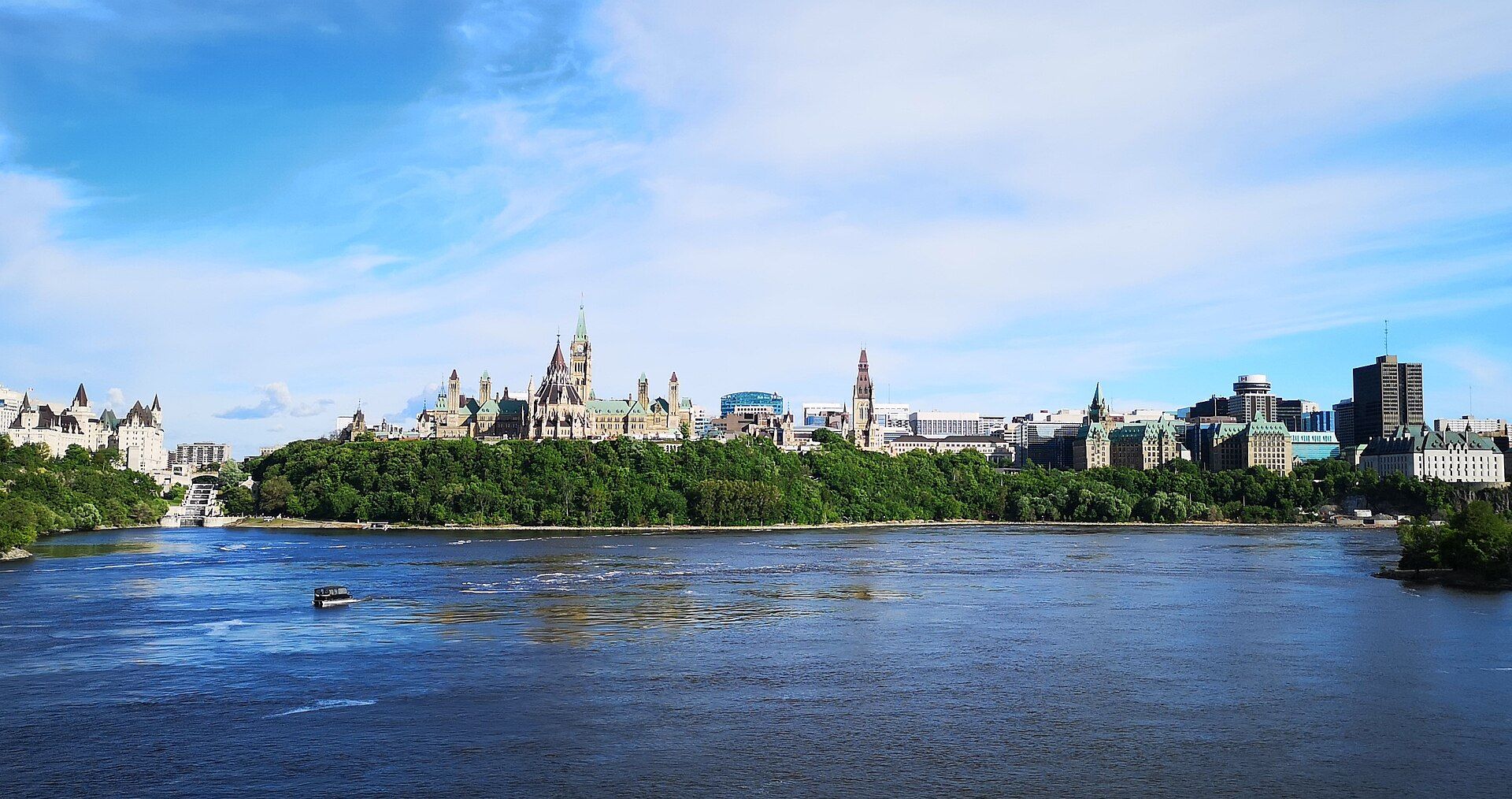 Authentic Ottawa city and waterfront context