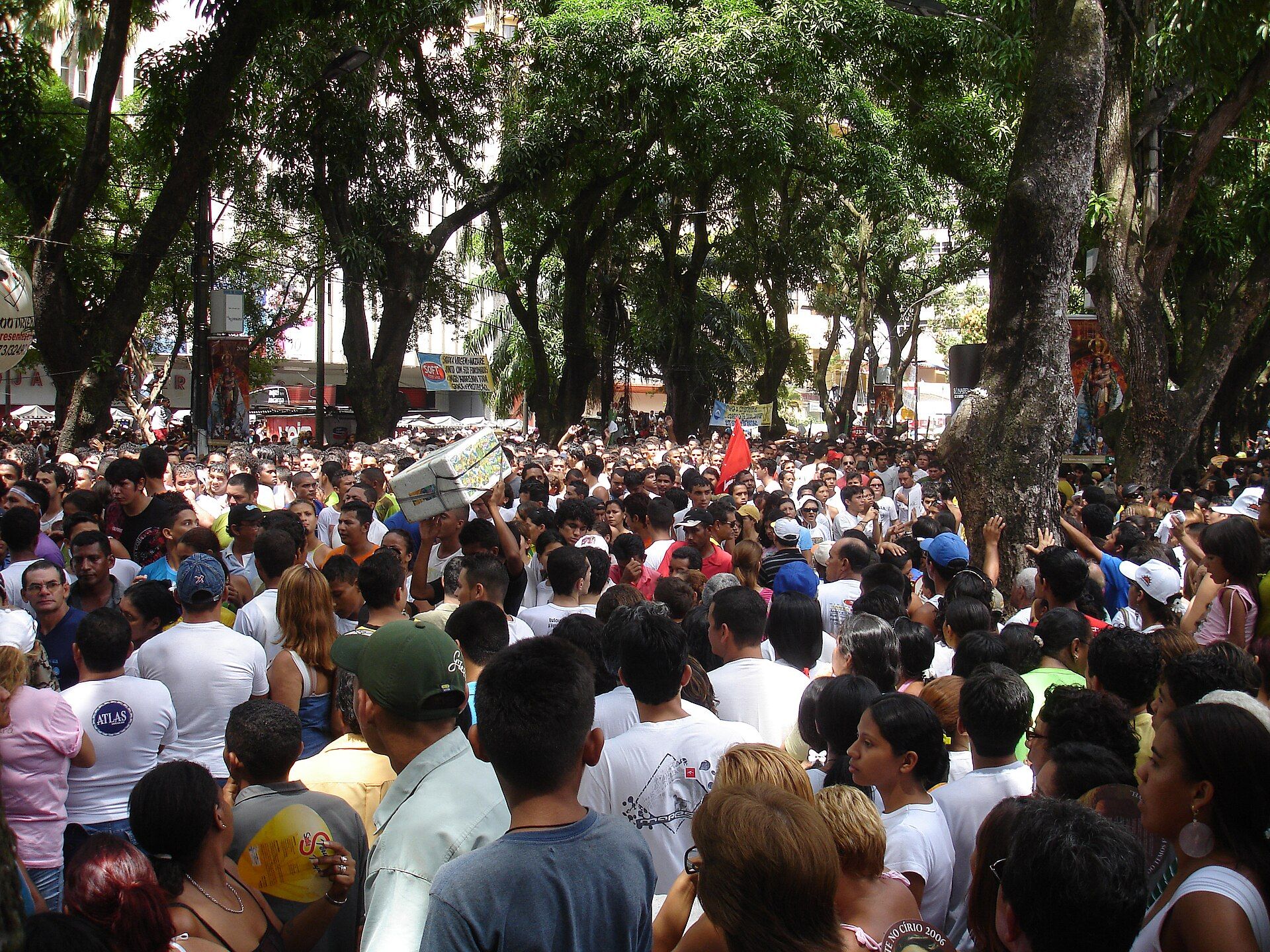 A panoramic view of pilgrims filling the Círio de Nazaré route in Belém