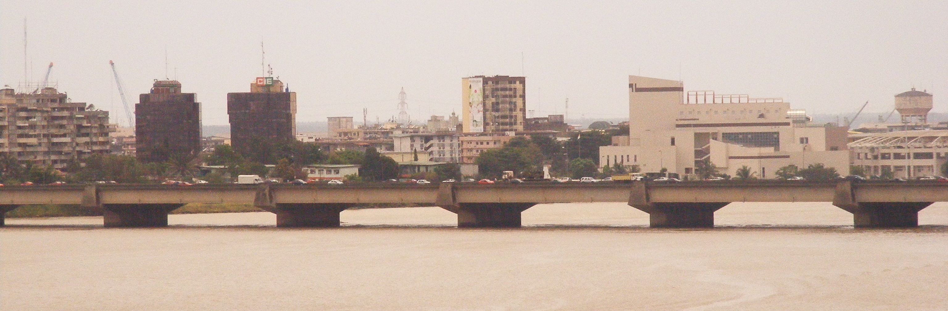 Authentic Treichville and central Abidjan context