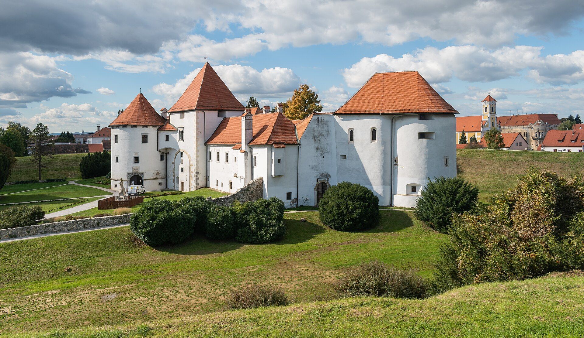 Authentic Varaždin castle and grounds