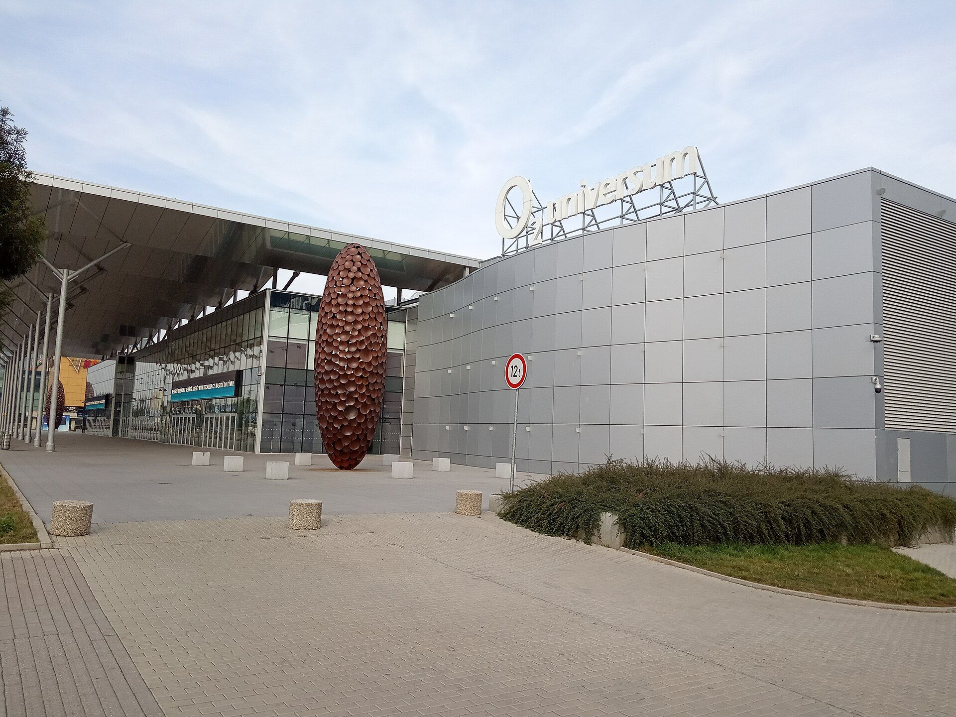 Authentic O2 universum venue or destination context
