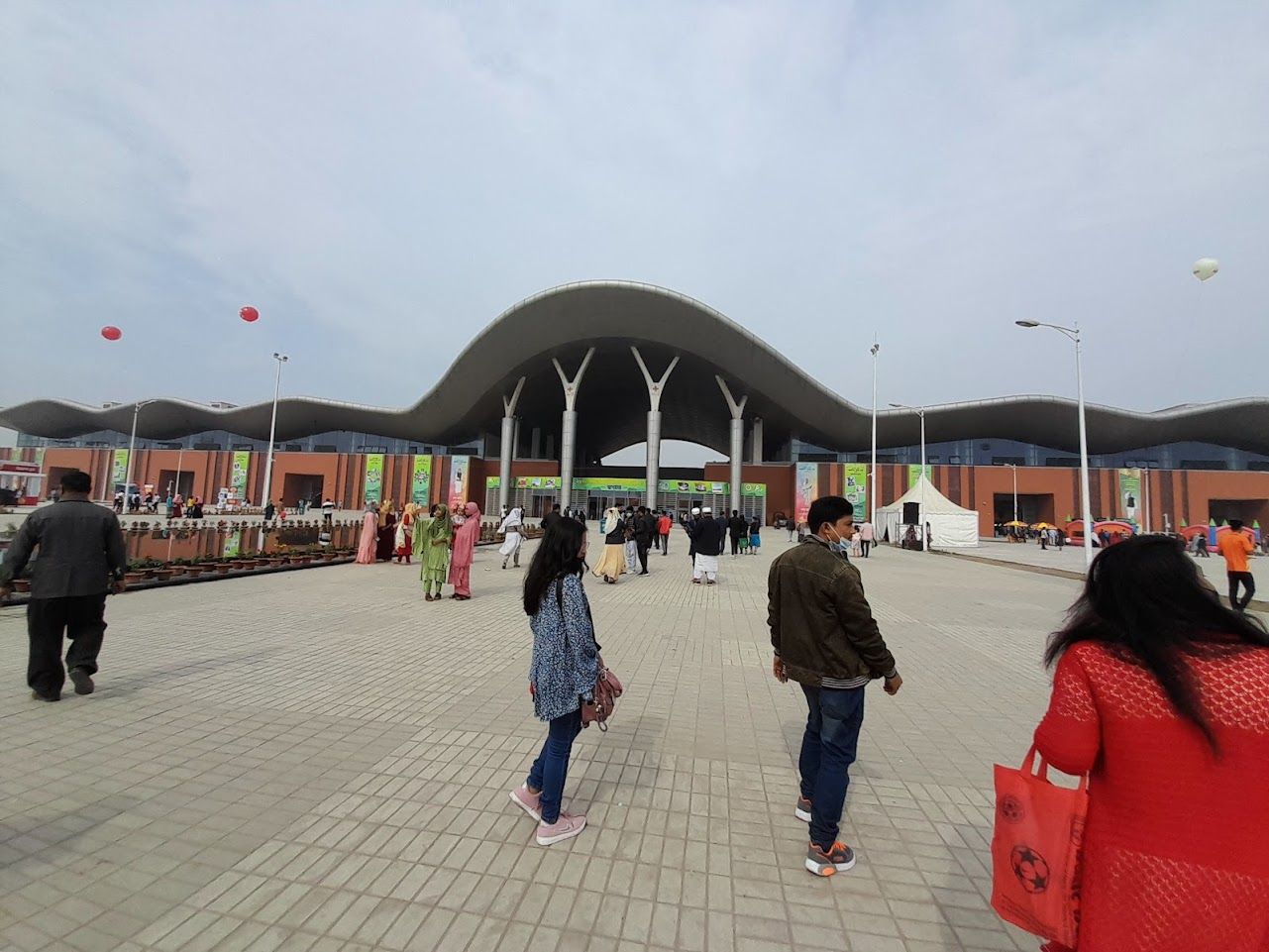 Visitors approaching the Purbachal exhibition complex during Dhaka International Trade Fair 2022
