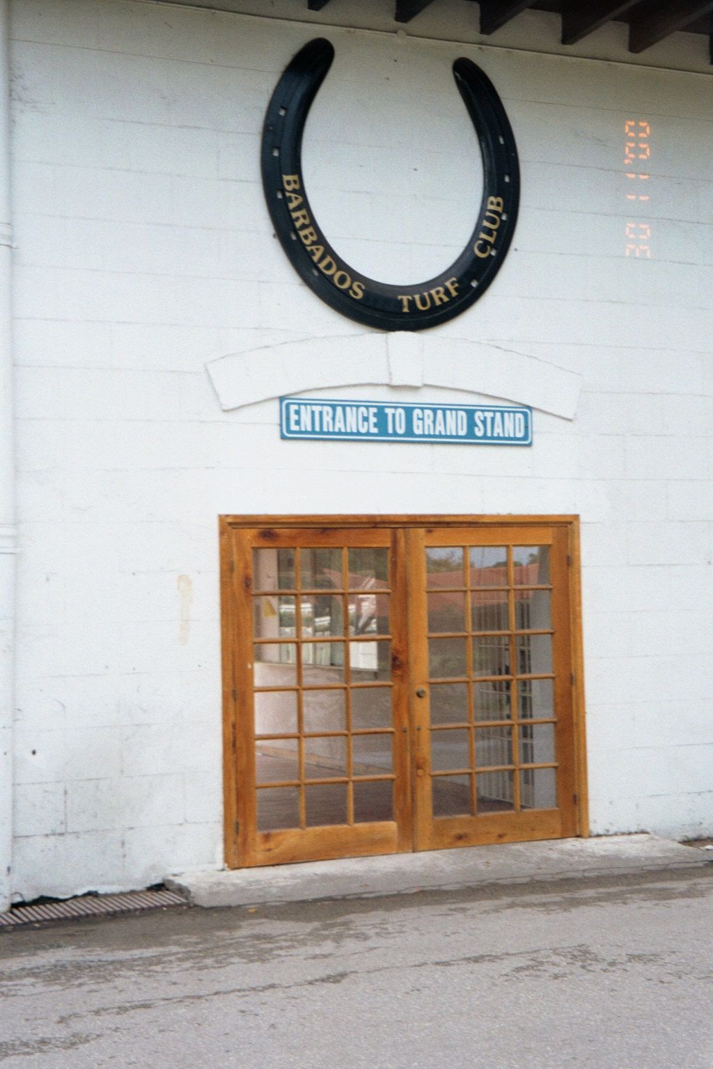 Historic entrance marker for Garrison Savannah