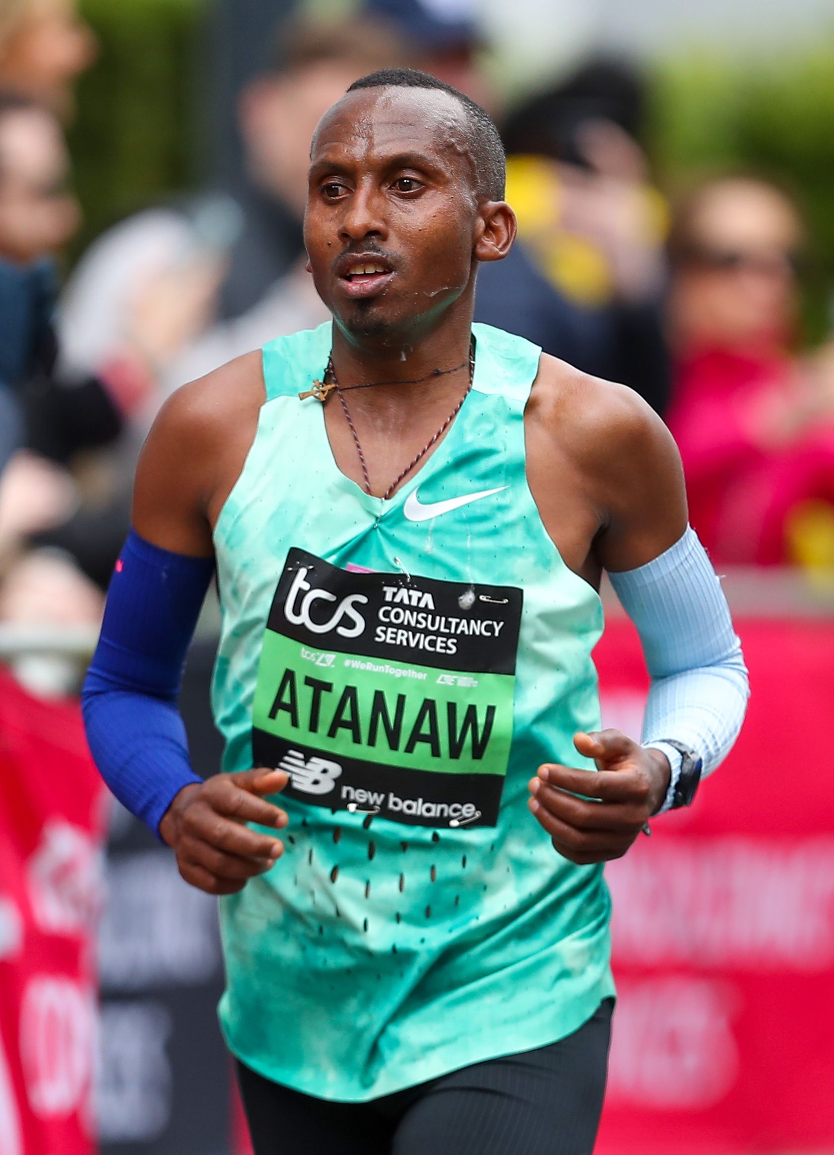 Elite men racing at the 2024 London Marathon (race context, not the 2027 event)