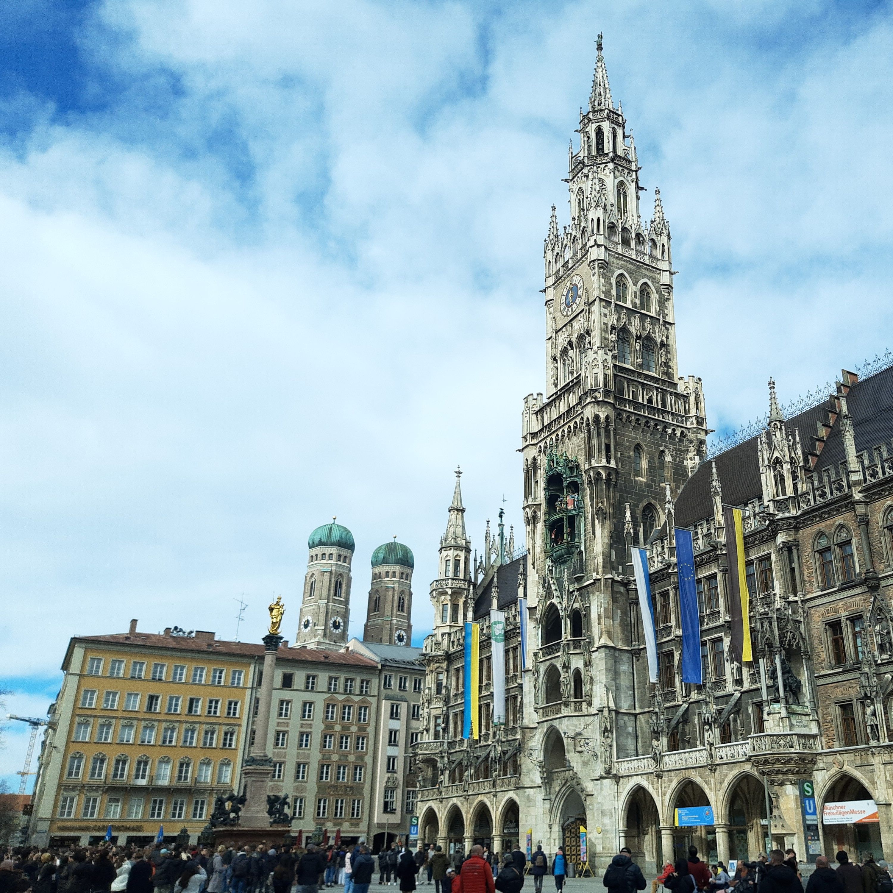Marienplatz and Frauenkirche in central Munich